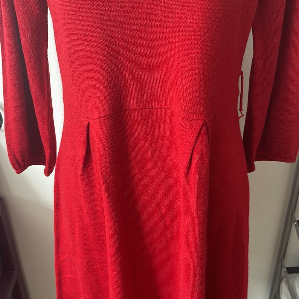 Red Dress - Picture 7 of 11